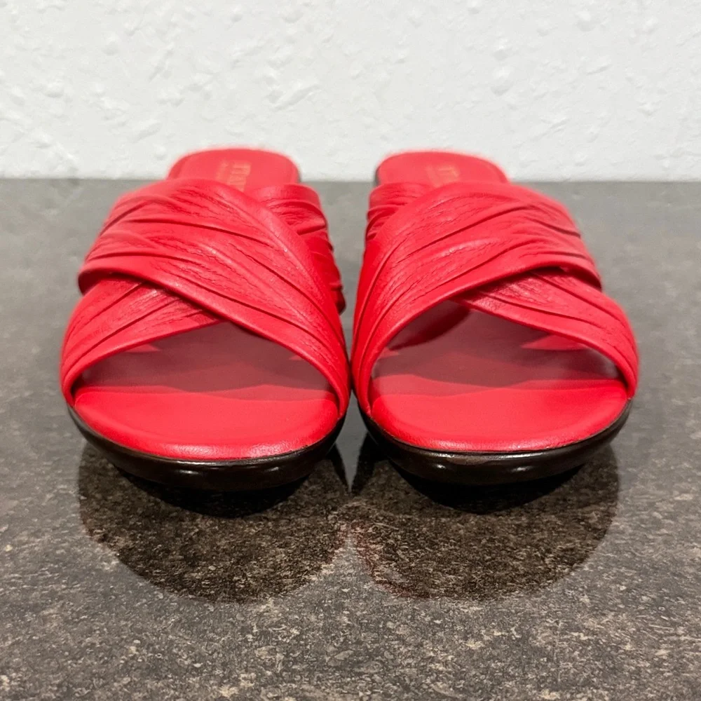 Italian Shoemakers Red Leather Cross-Band Slide Wedge Sandals Size 6.5‎